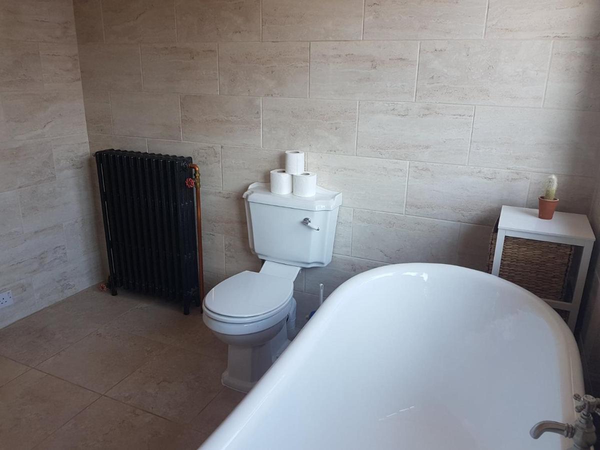 Thorncroft B&B - Adults Only แฟลมโบโร ภายนอก รูปภาพ